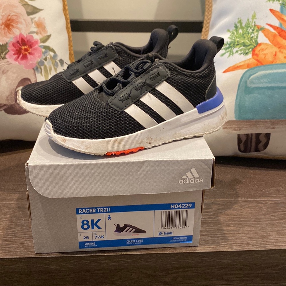 Toddler Adidas. Gently used/excellent condition